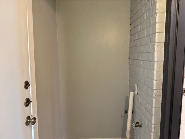 2511 Normont Circle, Fort Worth, TX 76103