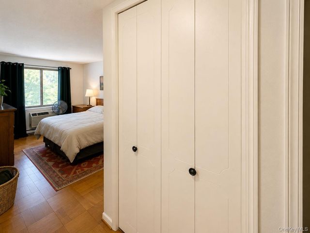 160 academy Street 3J, Poughkeepsie, NY 12601