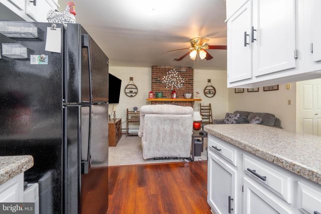 186 DORCHESTER DR, Southampton, NJ 08088