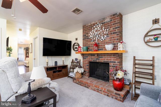 186 DORCHESTER DR, Southampton, NJ 08088