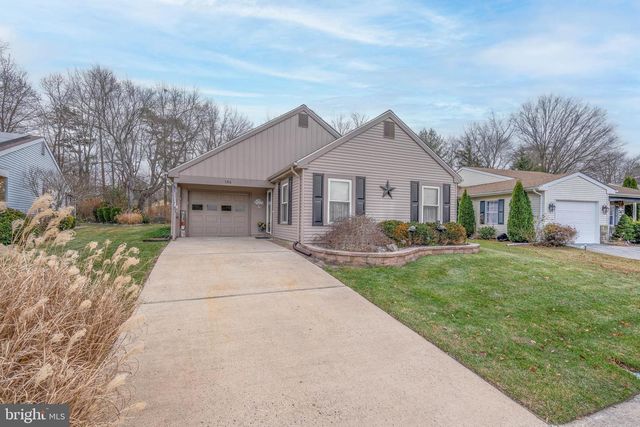 186 DORCHESTER DR, Southampton, NJ 08088