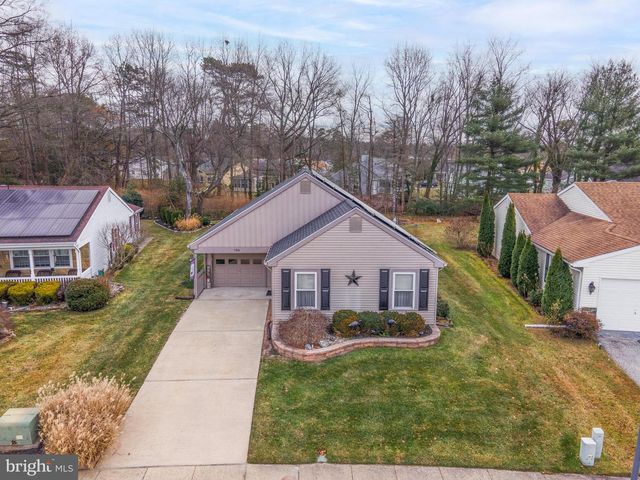 186 DORCHESTER DR, Southampton, NJ 08088