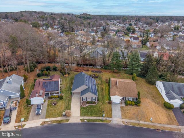 186 DORCHESTER DR, Southampton, NJ 08088