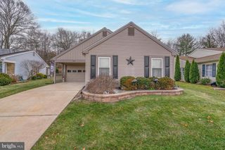 186 DORCHESTER DR, Southampton, NJ 08088