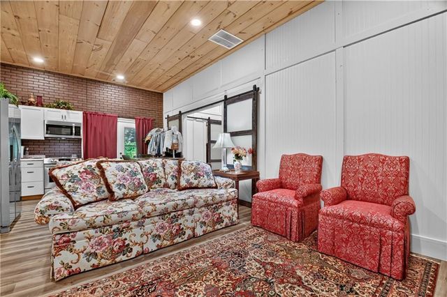 2086 Burnt Mountain Road, Ellijay, GA 30536
