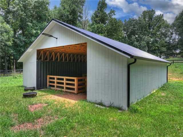 2086 Burnt Mountain Road, Ellijay, GA 30536