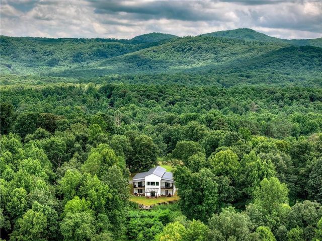 2086 Burnt Mountain Road, Ellijay, GA 30536