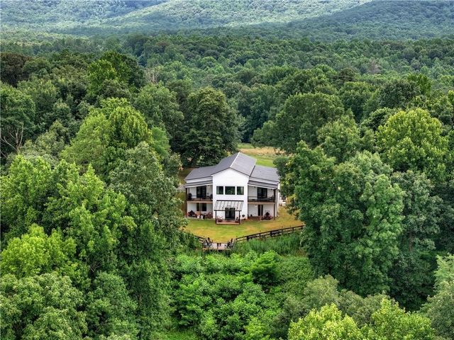 2086 Burnt Mountain Road, Ellijay, GA 30536