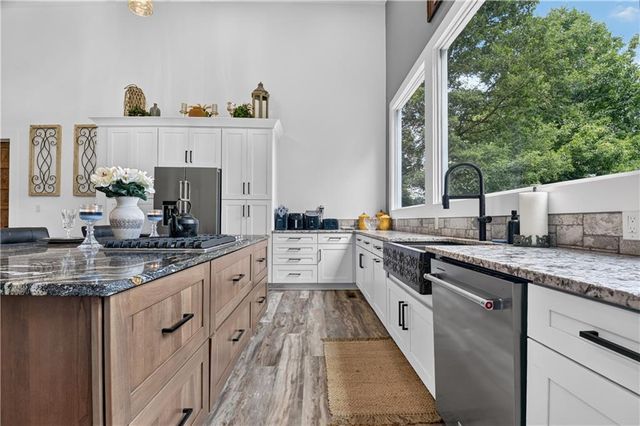 2086 Burnt Mountain Road, Ellijay, GA 30536
