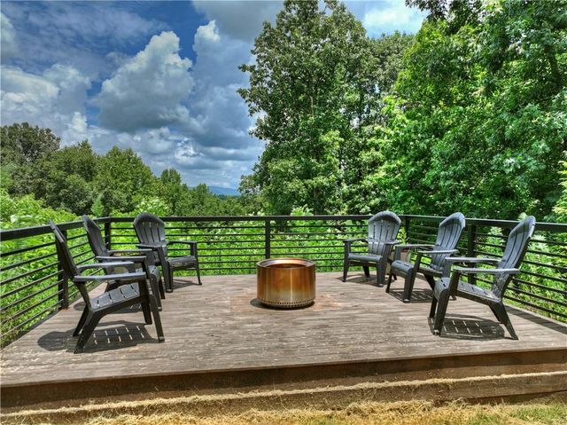2086 Burnt Mountain Road, Ellijay, GA 30536