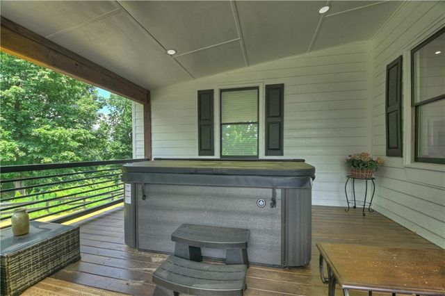 2086 Burnt Mountain Road, Ellijay, GA 30536