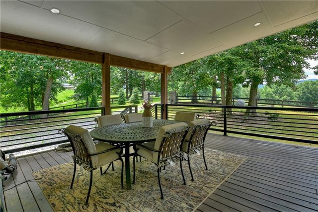 2086 Burnt Mountain Road, Ellijay, GA 30536