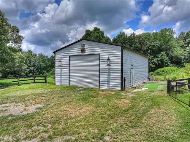 2086 Burnt Mountain Road, Ellijay, GA 30536