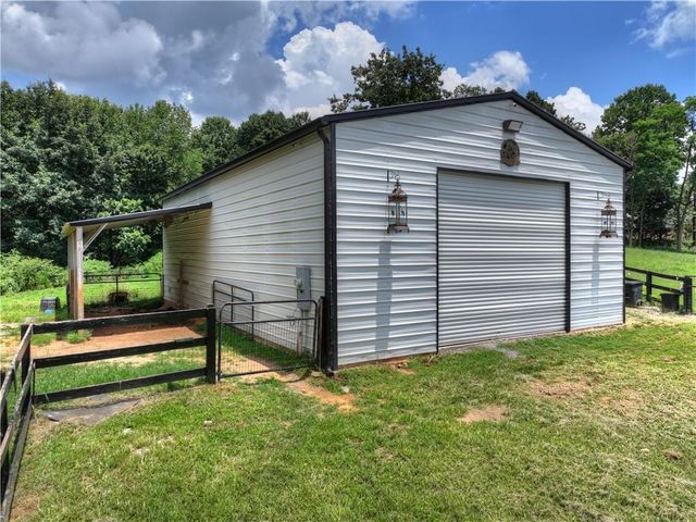 2086 Burnt Mountain Road, Ellijay, GA 30536