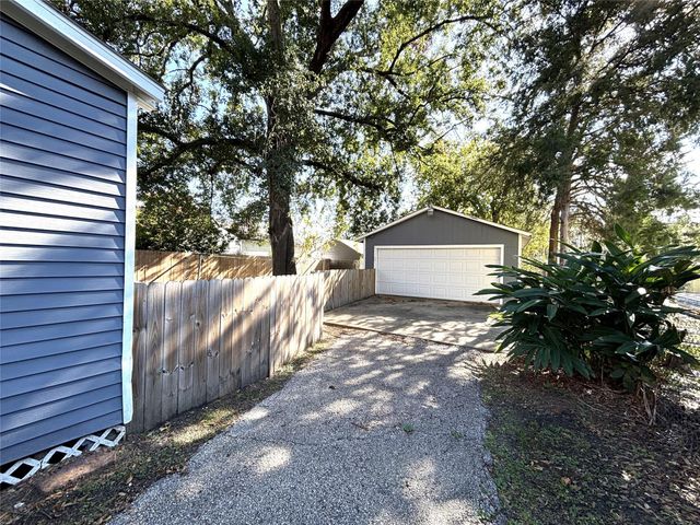 806 Caplin Street, Houston, TX 77022