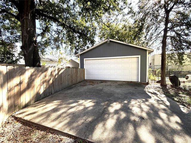 806 Caplin Street, Houston, TX 77022