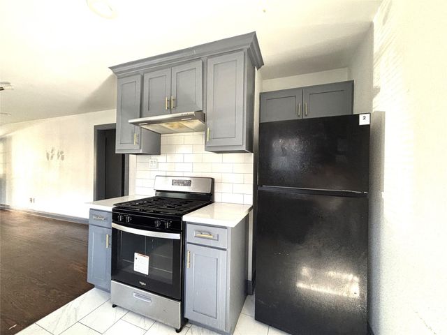 806 Caplin Street, Houston, TX 77022