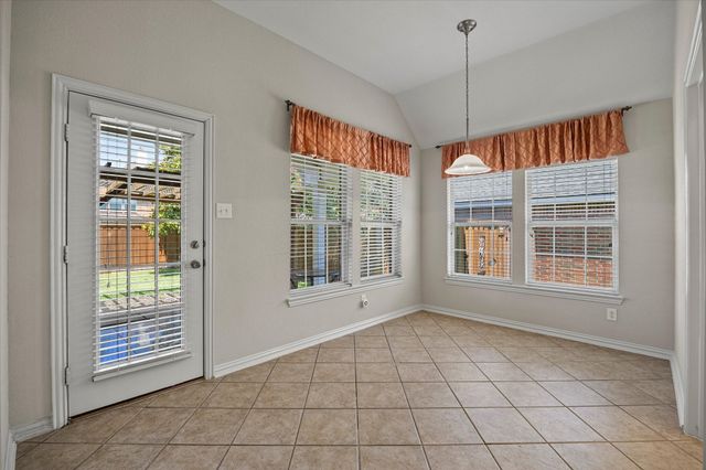 207 Leonard Way, Fate, TX 75087