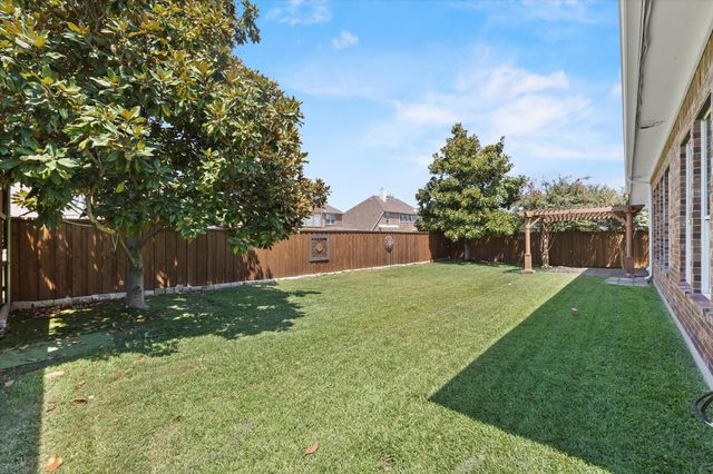 207 Leonard Way, Fate, TX 75087