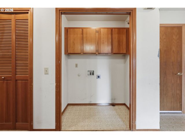 3044 Nw LAKE Rd, Camas, WA 98607