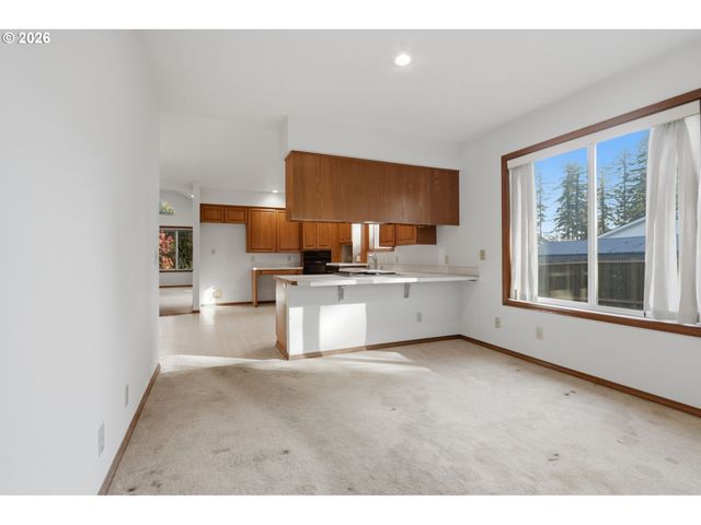 3044 Nw LAKE Rd, Camas, WA 98607