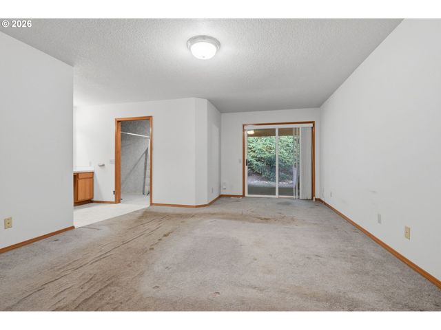 3044 Nw LAKE Rd, Camas, WA 98607
