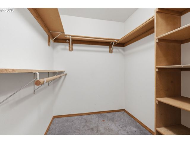 3044 Nw LAKE Rd, Camas, WA 98607