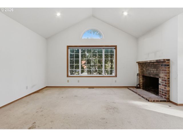 3044 Nw LAKE Rd, Camas, WA 98607