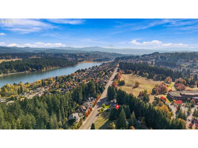 3044 Nw LAKE Rd, Camas, WA 98607