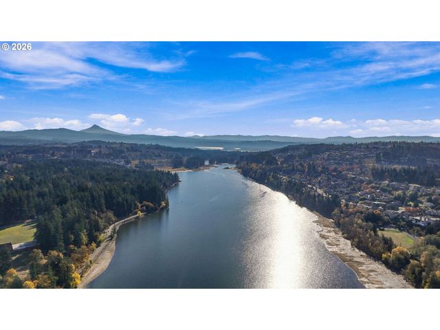 3044 Nw LAKE Rd, Camas, WA 98607