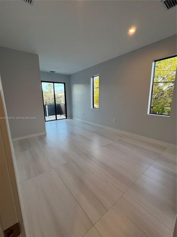 1533 SW 22 terrace, Miami, FL 33145