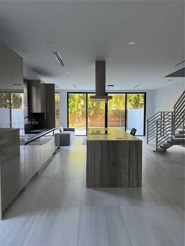 1533 SW 22 terrace, Miami, FL 33145