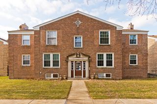 4240 W Nelson Street 2, Chicago, IL 60641
