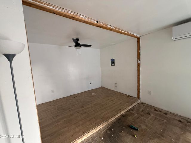 6624 W COLUMBUS Avenue, Phoenix, AZ 85033