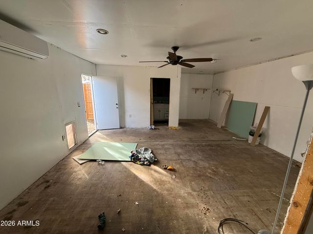 6624 W COLUMBUS Avenue, Phoenix, AZ 85033