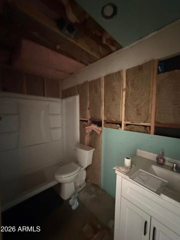 6624 W COLUMBUS Avenue, Phoenix, AZ 85033