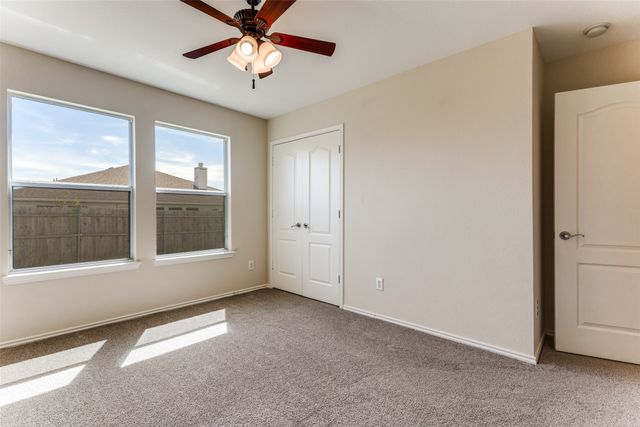 725 Redwing Drive, Saginaw, TX 76131