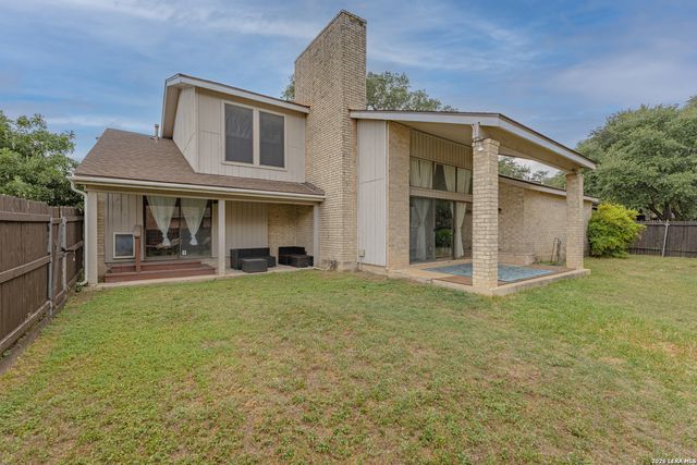9102 Serene Creek Dr, San Antonio, TX 78230