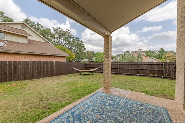 9102 Serene Creek Dr, San Antonio, TX 78230