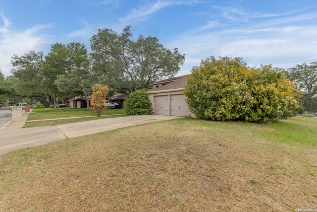 9102 Serene Creek Dr, San Antonio, TX 78230