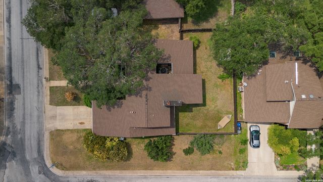 9102 Serene Creek Dr, San Antonio, TX 78230