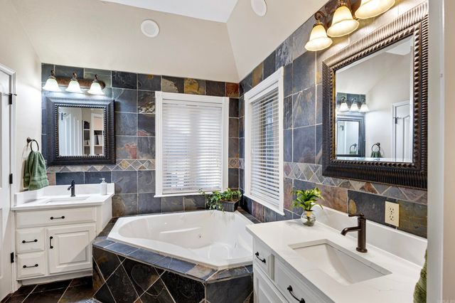 211 Park Road, Russellville, AR 72801