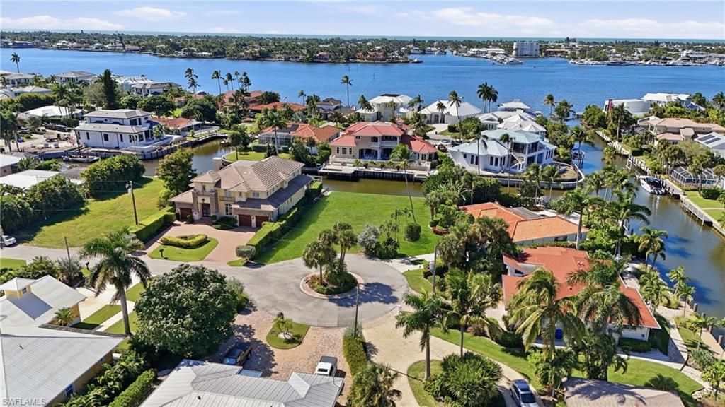 1510 Mullet LN, NAPLES, FL 34102 — exterior