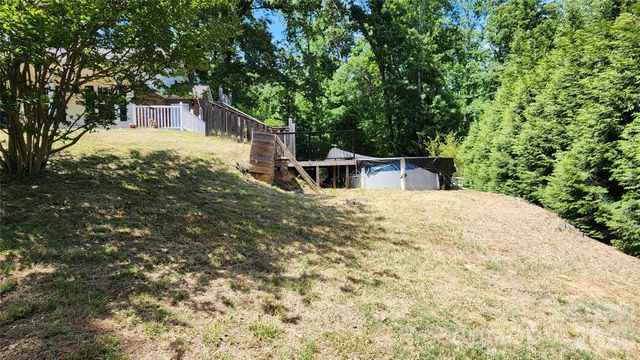 200 Park Place, Morganton, NC 28655
