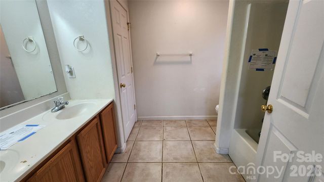 200 Park Place, Morganton, NC 28655