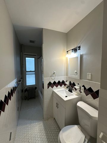 94 Lonsdale St 1, Boston, MA 02124