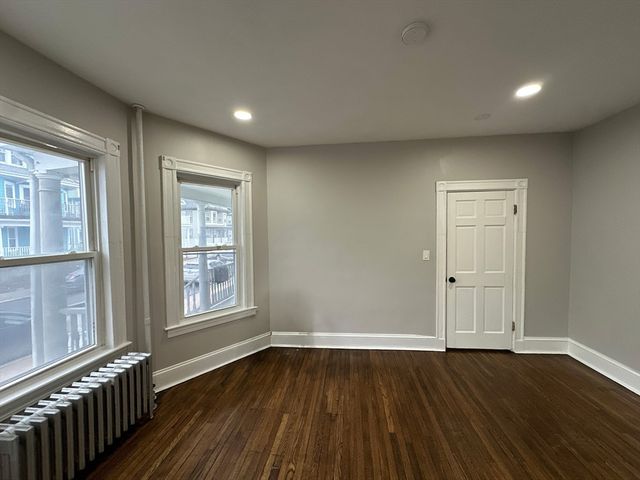 94 Lonsdale St 1, Boston, MA 02124