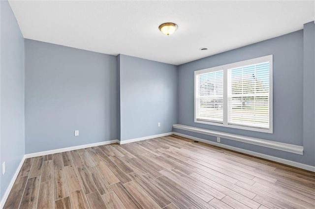 1501 N 6th Street E, Louisburg, KS 66053