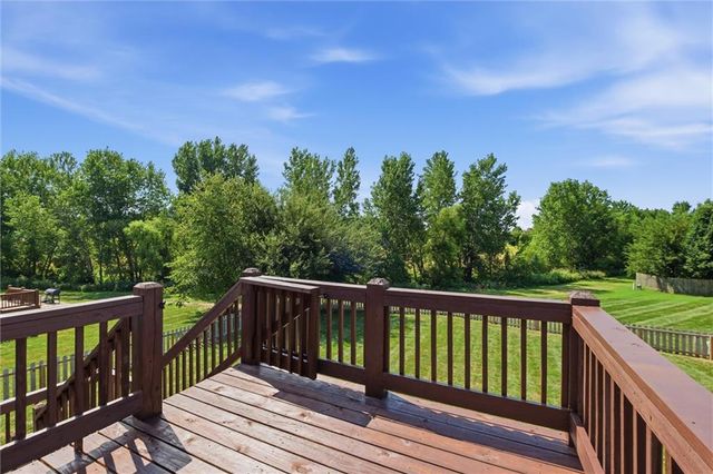 1501 N 6th Street E, Louisburg, KS 66053