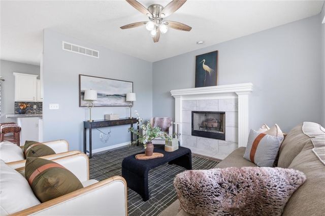 1501 N 6th Street E, Louisburg, KS 66053